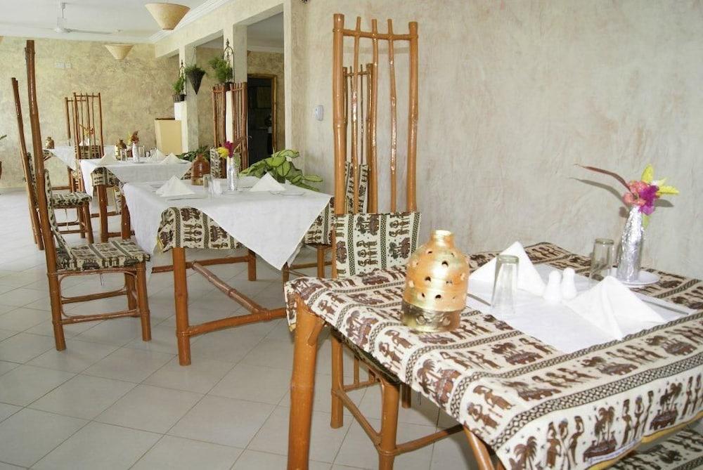 Bamboo Garden Hotel セレクンダ エクステリア 写真
